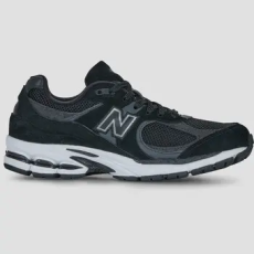 New Balance Rövid szárú edzőcipők 2002 Fekete 43