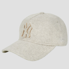 New Era New-Era Baseball sapkák FEMALE MELTON LUXE 9TWENTY® AF NEW YORK YANKEES STN Bézs Egy méret