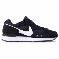 Nike utcai cipő Venture Runner férfi