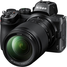 Nikon Z5 + Z 24-200 mm f/4-6.3 digitális fényképező