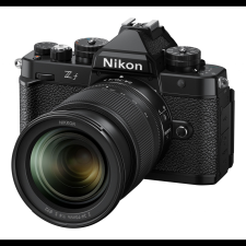 Nikon Z f + Z 24-70 mm f/4 S digitális fényképező