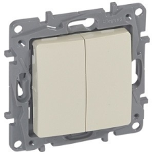  Niloé csillárkapcsoló (105), bézs burkolattal keret nélkül, süllyesztett 10A 250V (Legrand 764606) villanyszerelés