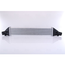 Nissens töltőlevegő-hűtő NISSENS 961582 autóalkatrész