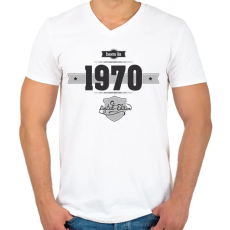 PRINTFASHION born-in-1970-(dark&lightgrey) - Férfi V-nyakú póló - Fehér