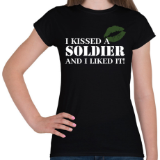 PRINTFASHION I kissed a soldier - Női póló - Fekete