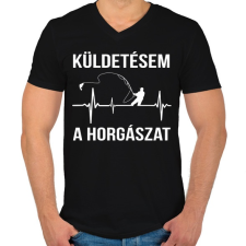 PRINTFASHION Küldetésem a horgászat - Férfi V-nyakú póló - Fekete férfi póló