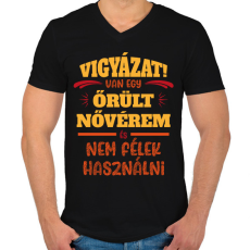 PRINTFASHION Van egy őrült nővérem - Férfi V-nyakú póló - Fekete