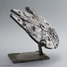  Revell Star Wars Millennium Falcon műanyag készlet (1:144) makett
