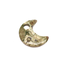 Riolit medál átfúrt félhold 30mm medál