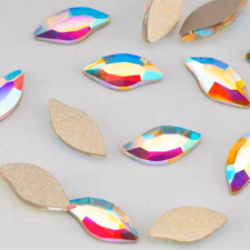 Roniki csiszolt formakő - glass AB - 10db körömdíszítő