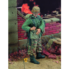  Royal Model German engineer-WWII 1:35 (RM334) makett