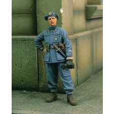  Royal Model Italian Officer Btg. Azzurro - WWII 1:35 (RM251) makett