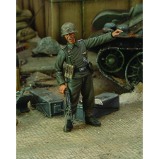  Royal Model Panzer - Pionier Bataillon 124 Vienna '45 1:35 (RM227) makett