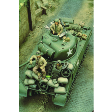  Royal Model U.S. Sherman crew - WWII 1:35 (RM195) makett