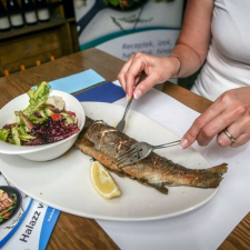  Rozsdamentes halkés konyhai eszköz