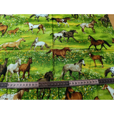 Sevenberry Amerikai patchwork pamutvászon, 110cm/0,5m - lovak tavaszi réten méteráru