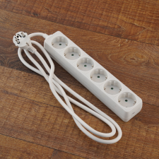 Stilo hálózati elosztó 6db aljzat, 1,5fm MT 3x1,5mm2 vezetékkel hosszabbító, elosztó