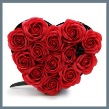  Szappanvirág ajándékcsokor - 13 piros rózsa - szív alakú GSFB-02 szappan