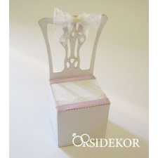  Szék formájú köszönetajándék-doboz cukrozott mandulával, csokiszívvel