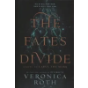  The Fates Divide – Veronica Roth