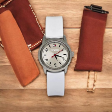  Tommy Hilfiger Karóra karóra