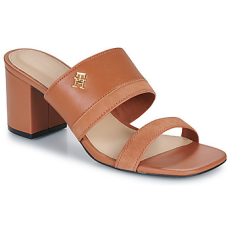 Tommy Hilfiger Szandálok / Saruk LEATHER   SUEDE BLOCK HEEL MULE Barna 39