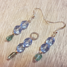  Topáz és kristály fülbevaló és medál. ékszer szett