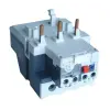 TRACON TR2HF3363 Termikus túláramvédelmi relé TR1F segédkontaktorokhoz 690V, 0-400Hz, 63-80A, 1×NC+1×NO