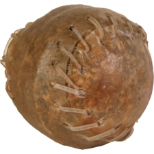 Trixie baseball labda préselt marhabőrből (8 cm) 170g jutalomfalat kutyáknak