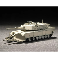 TRUMPETER 1/72 M1A1 tank modell aknamentesítő pengével makett