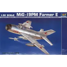  Trumpeter MiG-19 PM Farmer E/Shenyang F-6B 1:32 (02209) makett