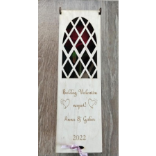 Virágdoboz rózsával dekorációs kellék