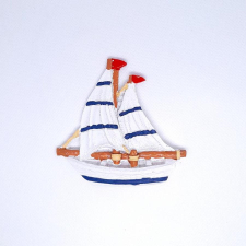  Vitorláshajó, polyresin, öntapadós. Mérete: 80x83x10 mm dekorációs kellék